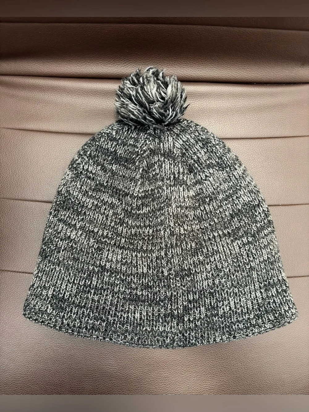 Titleist Mens (USED) Pom Pom Winter Golf Hat Heathered 2021